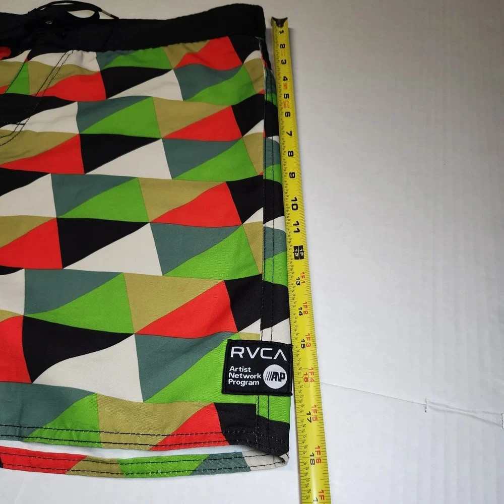 RVCA Barry McGee Artist Network Program Board Shorts Mens 36 Geometric Triangle